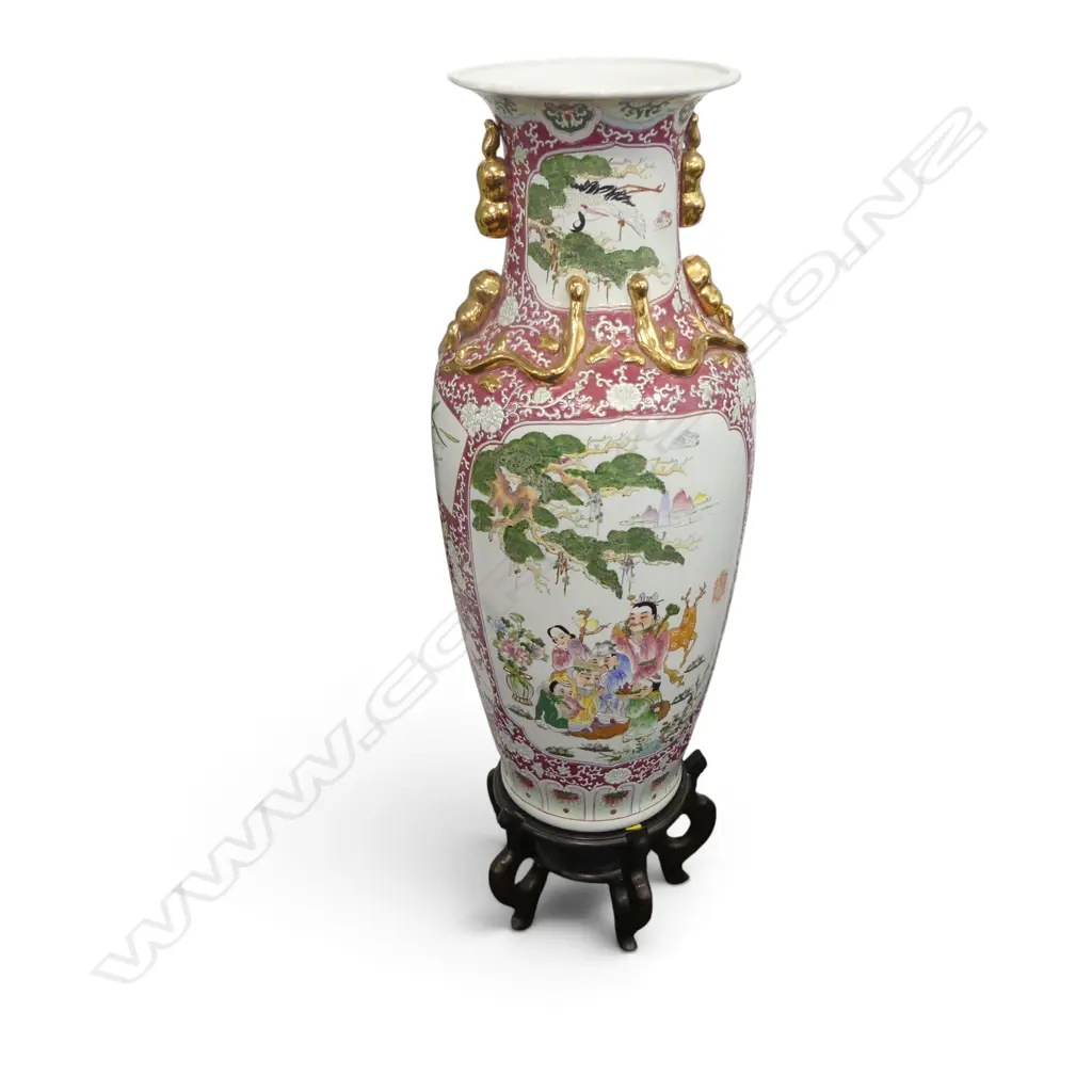 LG ORIENTAL VASE H.940mm on wooden stand Image 1++