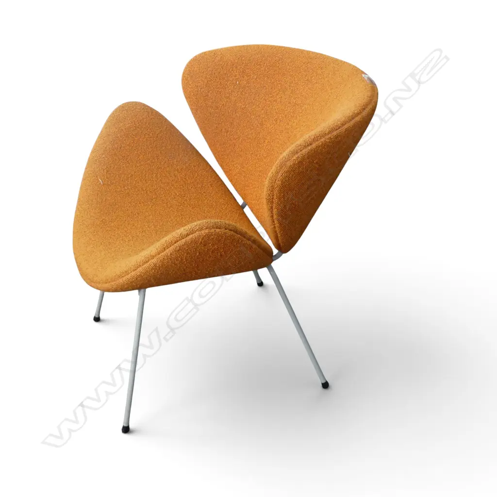 SEGMENT CHAIR Image 1++
