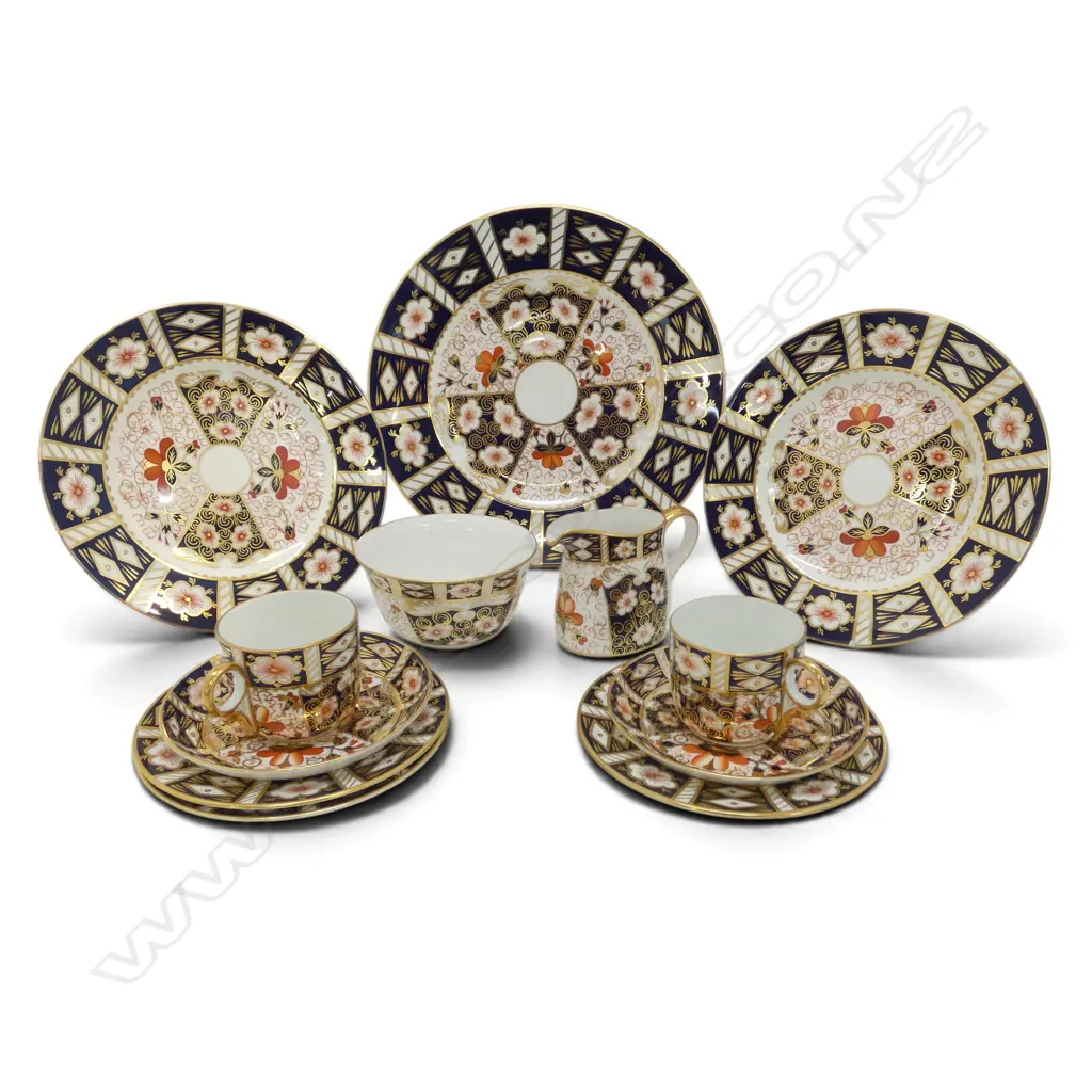 12 PCES ROYAL CROWN DERBY IMARI Image 1++