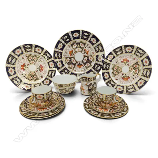 12 PCES ROYAL CROWN DERBY IMARI