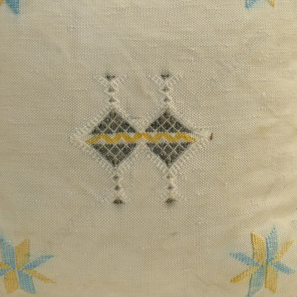 2 NEEDLEWORK CUSHIONS W.440mm Image 1++