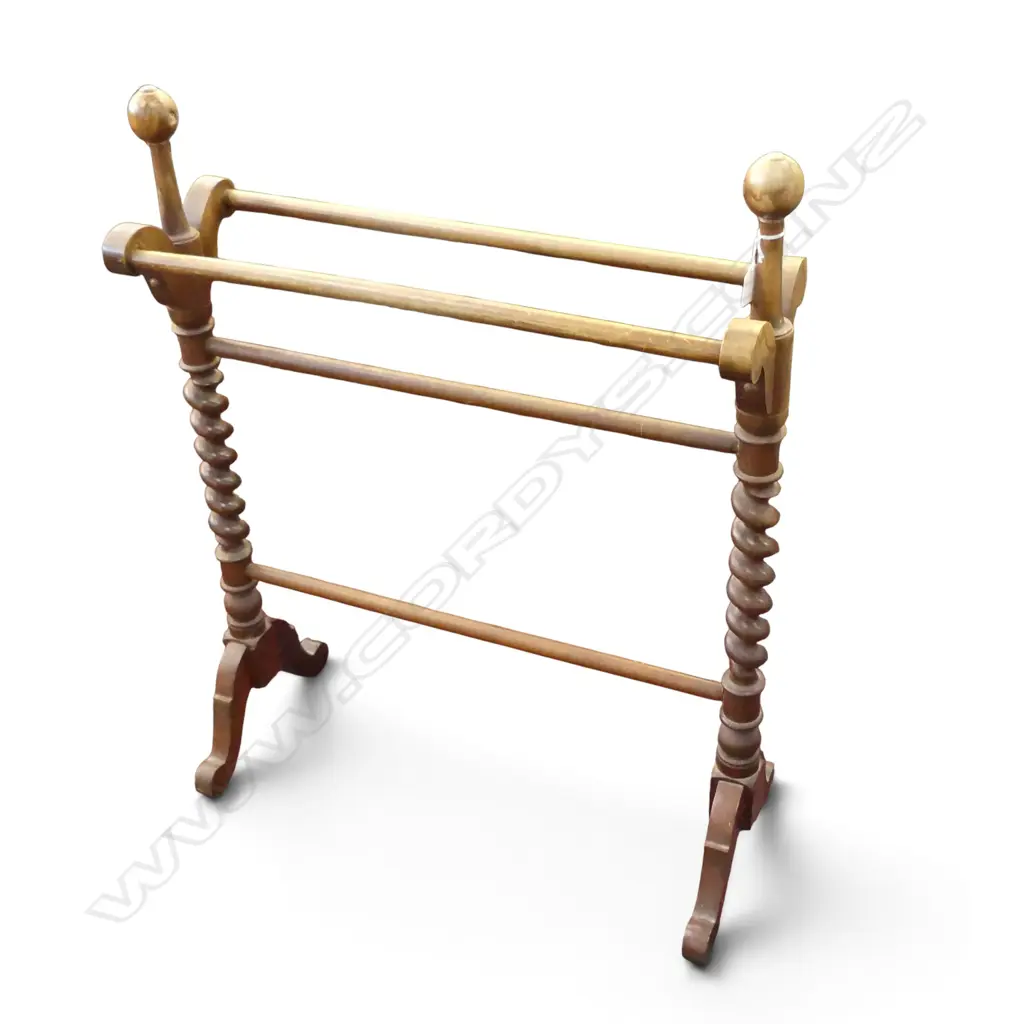 WOODEN TOWEL RAIL W.700mm Image 1++