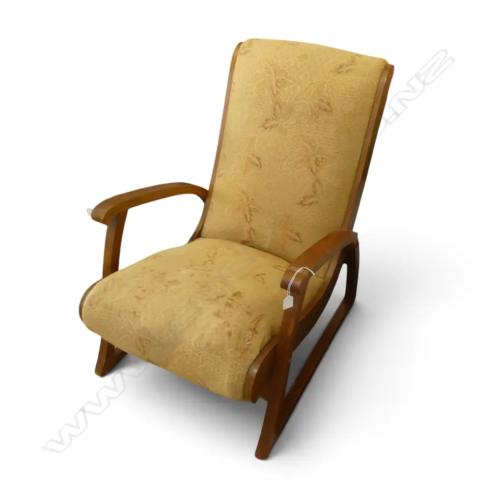 VINTAGE ARMCHAIR Image 1++