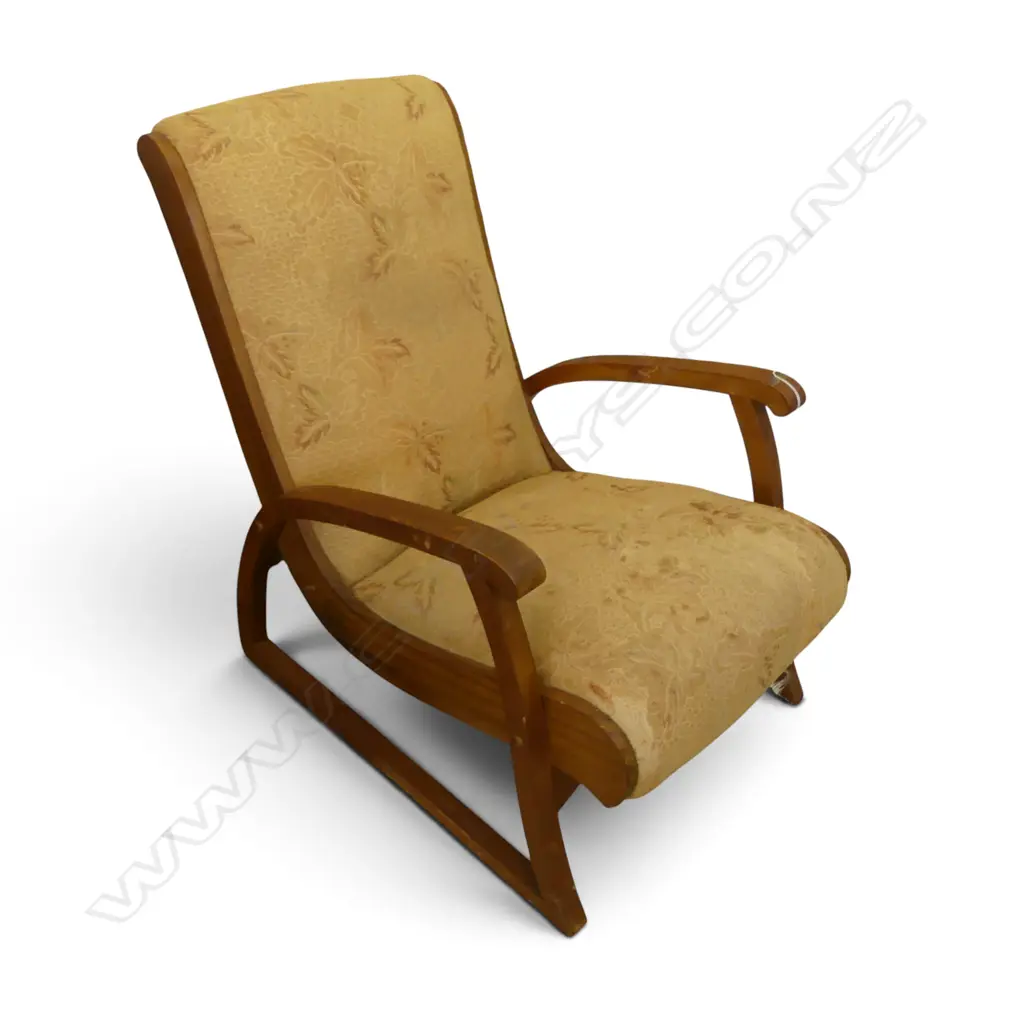 VINTAGE ARMCHAIR Image 1++