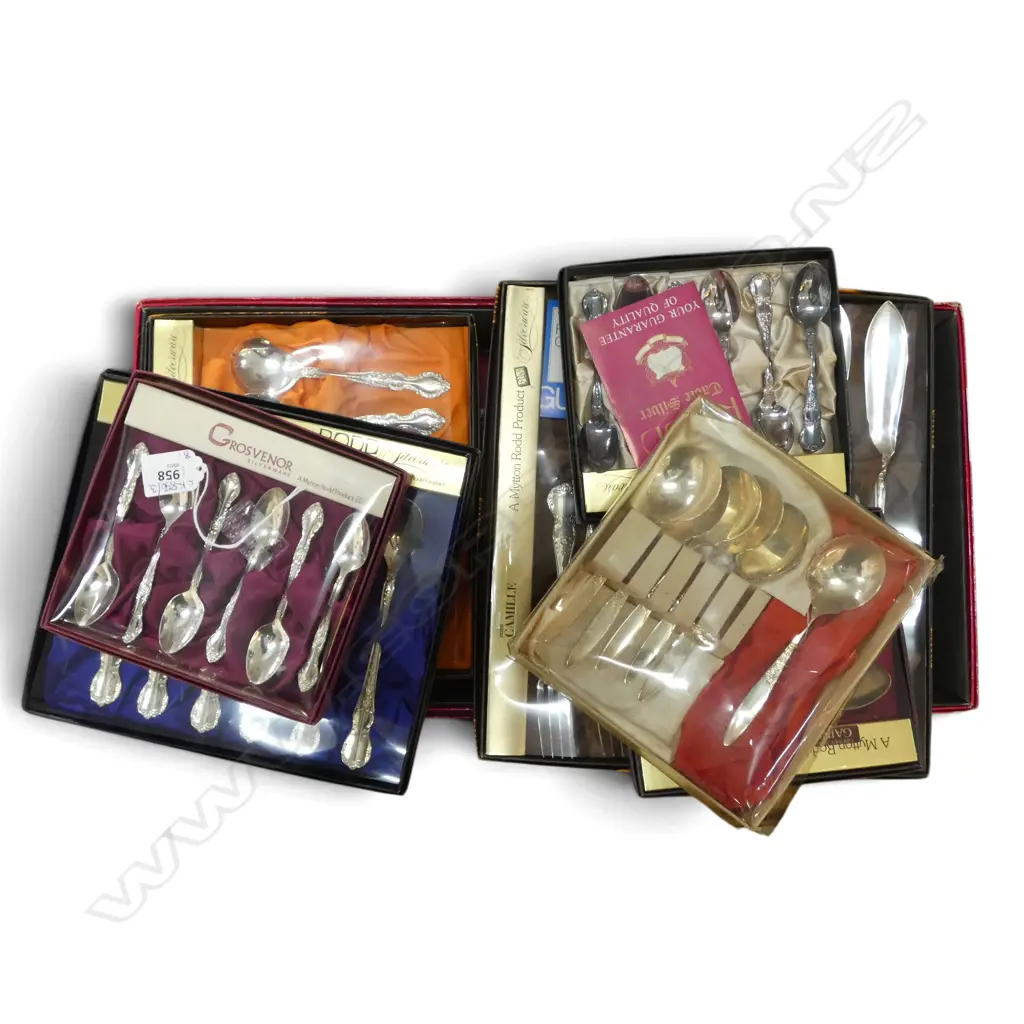 8 EP CUTLERY SETS, BOXED Image 1++