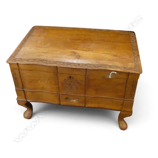 VINTAGE WOODEN SEWING BOX ON CABRIOL LEGS L440 H310MM
