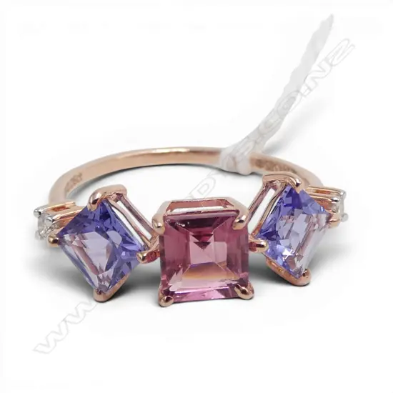 14ct GOLD, TANZANITE, TOURMALINE & DIAMOND RING, 2.02gm SIZE P