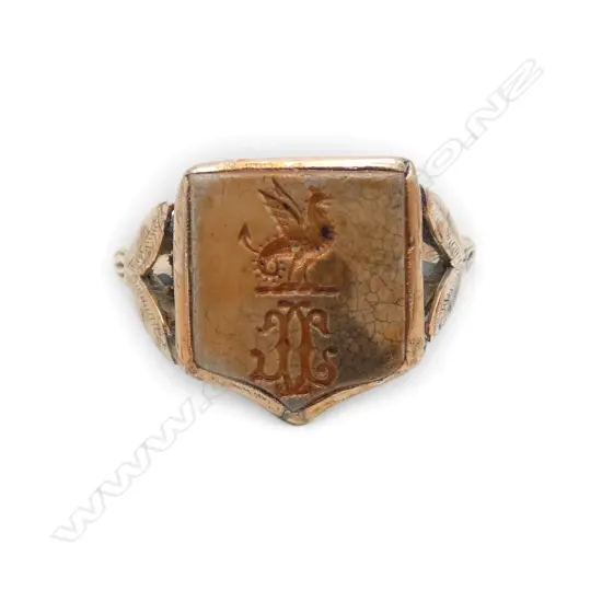 9ct Y/GOLD SIGNET RING w. monogram & dragon 3.38gms SIZE N
