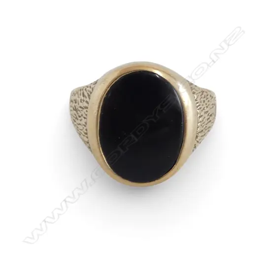 9CT OVAL CUT ONYX DRESS RING 5.3gms SIZE V