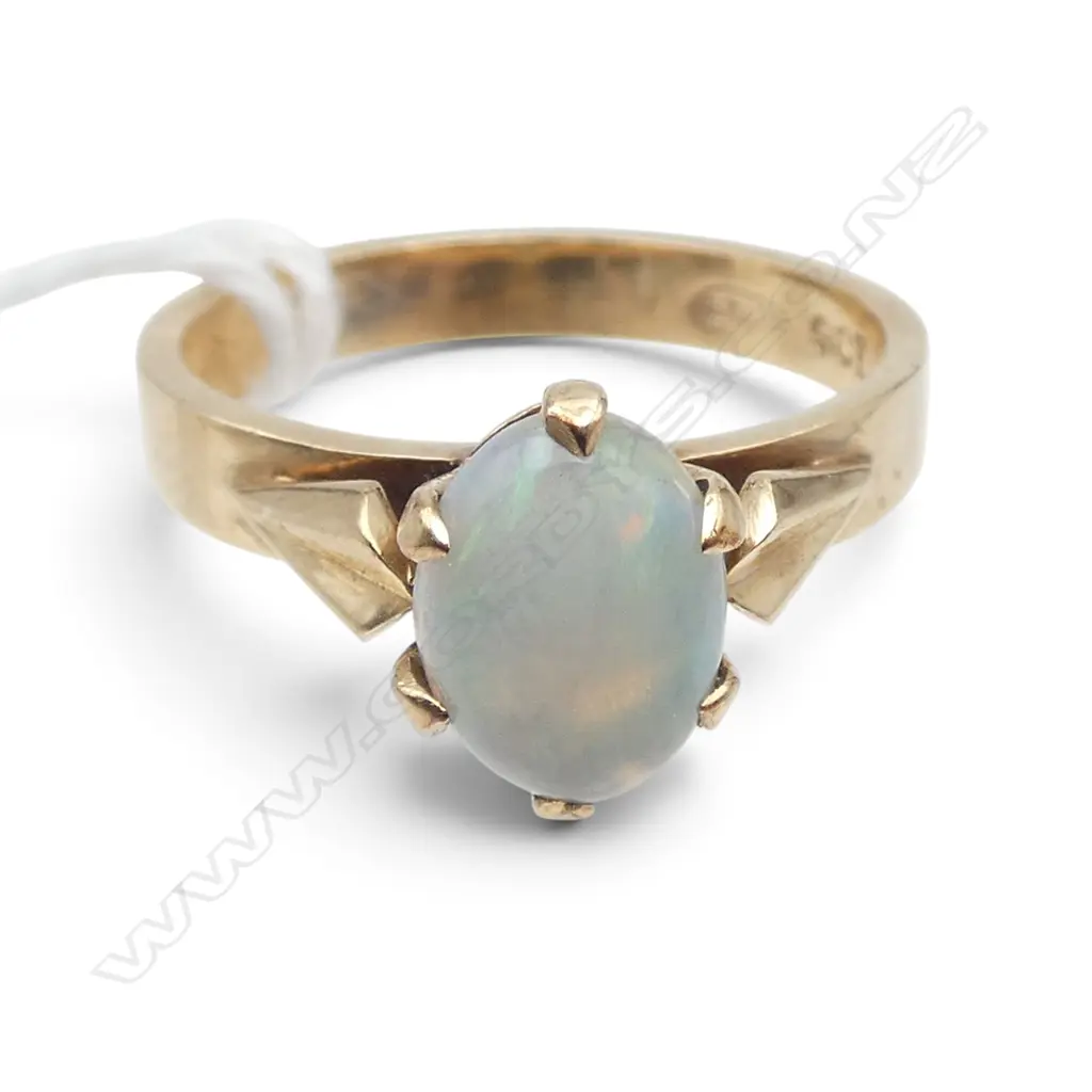 9CT MILK OPAL RING 2.8gms SIZE M Image 1++