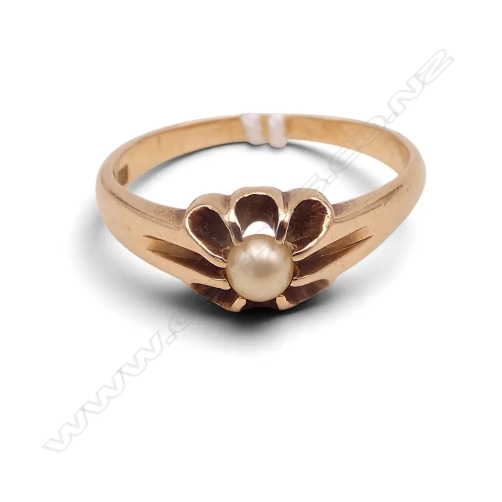18CT GOLD AND SMALL GOLDEN PEARL RING 3.86gms SIZE Q Image 1++