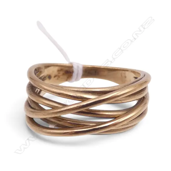 9CT WIRE TWIST DRESS RING, 5.3gms SIZE S