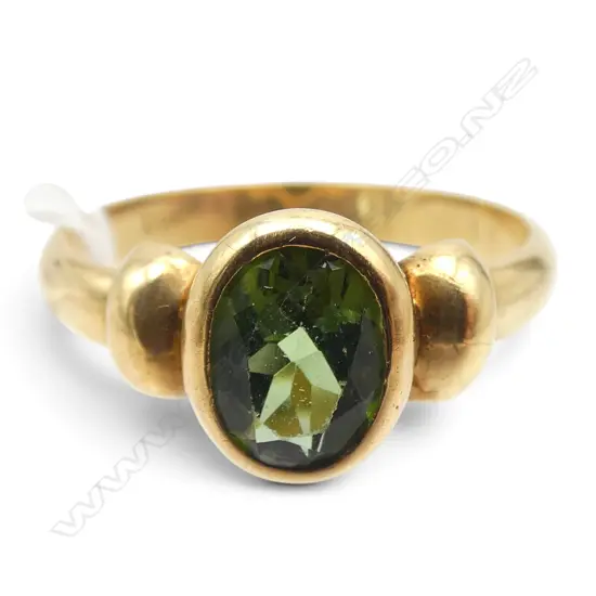 MARKED 18CT TESTING AS 16.5CT GREEN TOURMALINE RING 4.7gms SIZE T