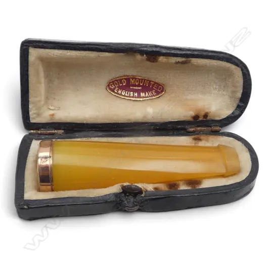 9CT ROSE GOLD AND AMBER STYLE CIGAR HOLDER IN CASE