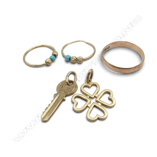 4 GOLD JEWELLERY ITEMS: 3 X 9ct RING + EARRINGS + KEY =2.6gms + 8ct 4 heart pendant = 1.23gms. Total 3.83gms 