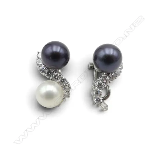 PR 10CT WG PEARL & DIAMOND EARRINGS, 7.6gms (note one white pearl missing)