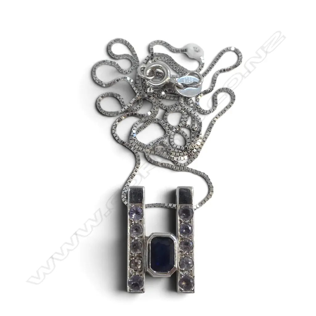 9CT WG SAPPHIRE & TANZANITE PENDANT 4.6gms ON STG CHAIN L.450mm Image 1++