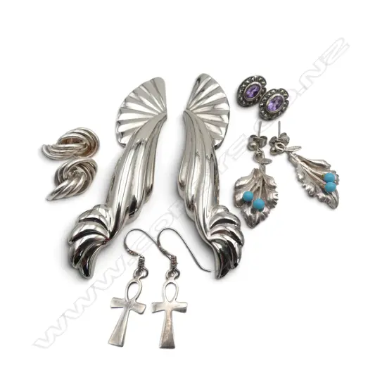 5 VINTAGE PAIRS SILVER EARRINGS: Lge oriental fans '925 Italy' + leaf/floral form w turquoise + knots + cross + amethyst