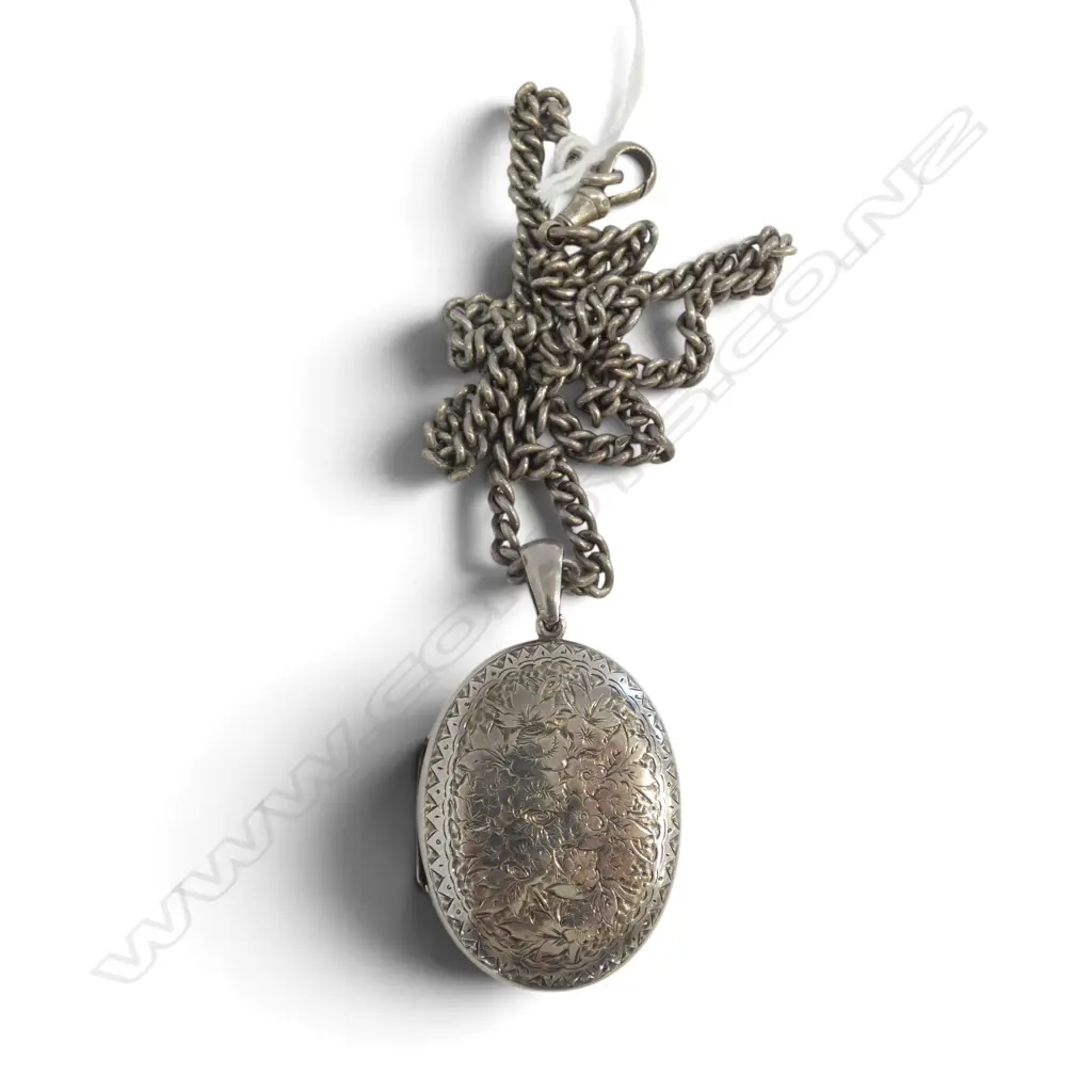 STG SILVER LOCKET 60x35mm ON CHAIN L.490mm 46gms Image 1++