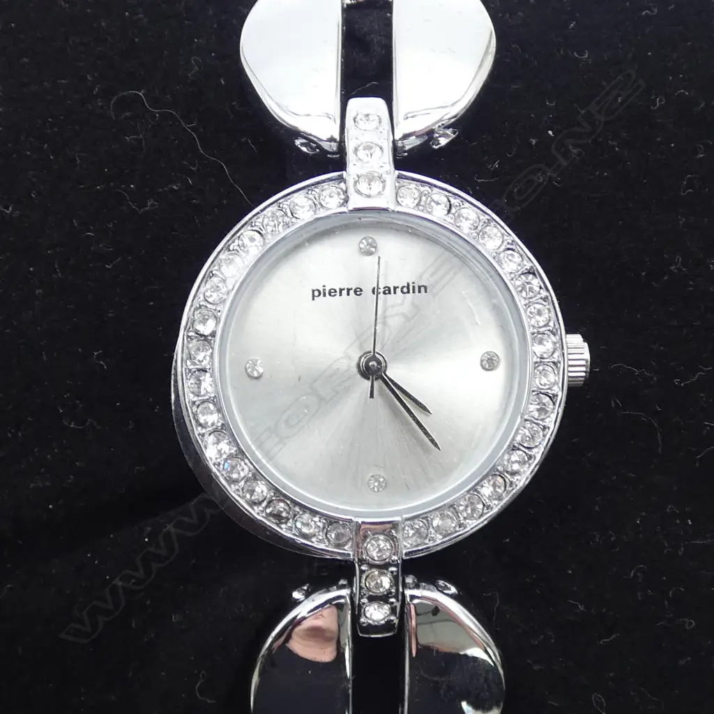BOXED AS NEW PIERRE CARDIN LADIES WRIST WATCH Image 1++