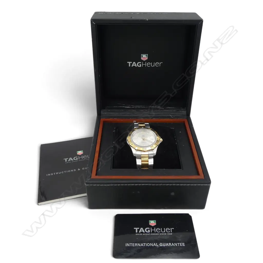 TAG HEUER MENS AQUARACER WRISTWATCH WAF1120 w. box & guarantee card dated 2006 Image 1++