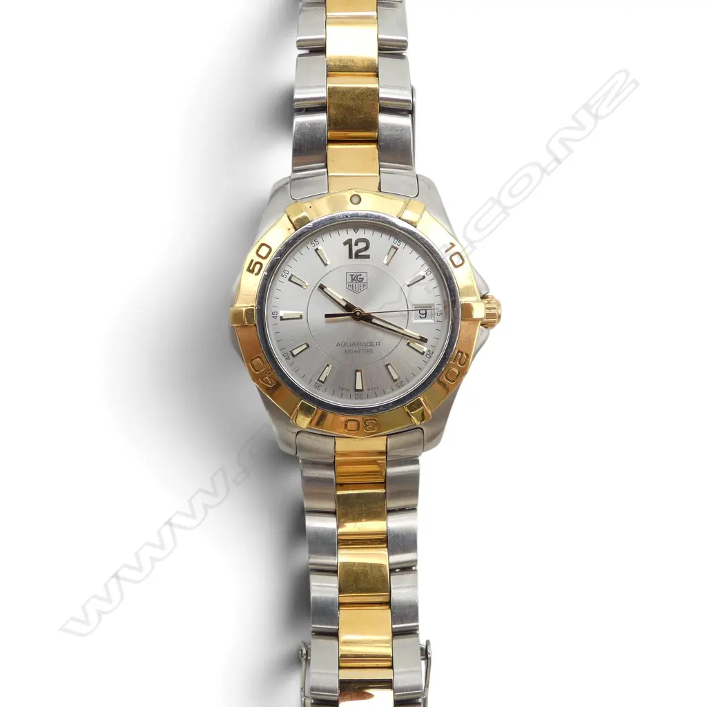 TAG HEUER MENS AQUARACER WRISTWATCH WAF1120 w. box & guarantee card dated 2006 Image 1++