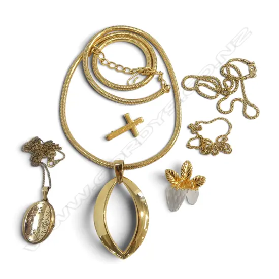 G/P CHAIN & BRACELET, ROLLED GOLD LOCKET, G/P CROSS BROOCH, SWARVOSKI STRAWBERRY BROOCH & OROTON OVAL PENDANT