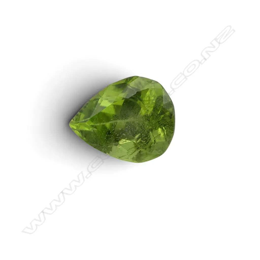 LOOSE PEAR CUT PERIDOT, 2.73ct Image 1++
