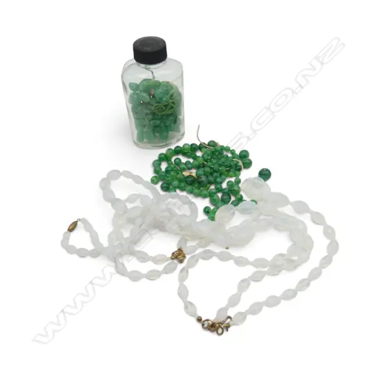 ;LARGE BAG OF 2 VINTAGE GREEN BEAD NECKLACES faulted + 2 OTHERS moonstone type: 1 triple strand