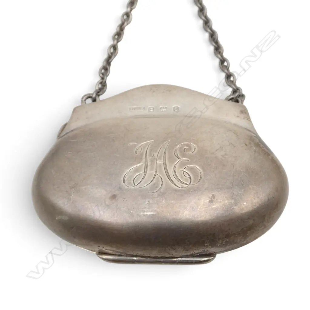Birmingham 1908 SILVER SMALL PURSE with finger chain. Blue watered silk lining. 30gms Image 1++