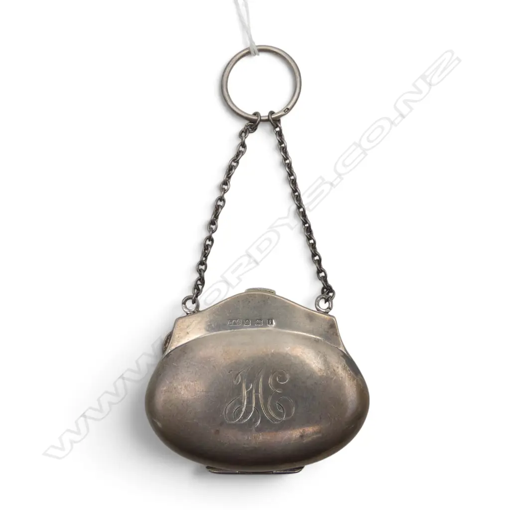 Birmingham 1908 SILVER SMALL PURSE with finger chain. Blue watered silk lining. 30gms Image 1++