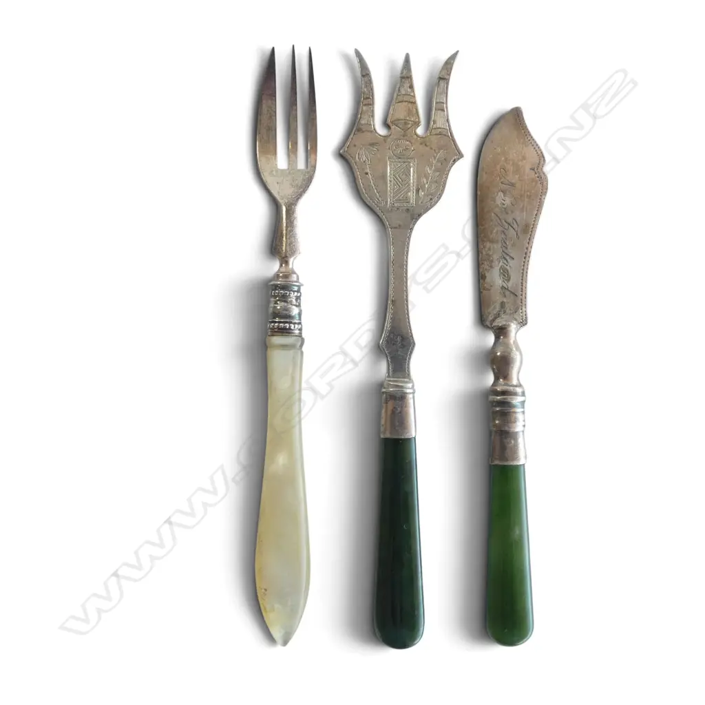 3 PCES STG SILVER CUTLERY; 2 w. GREENSTONE HANDLES, 1 MoP Image 1++