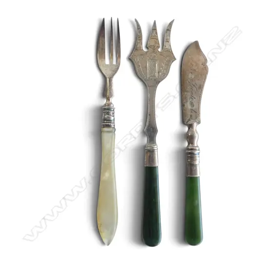 3 PCES STG SILVER CUTLERY; 2 w. GREENSTONE HANDLES, 1 MoP