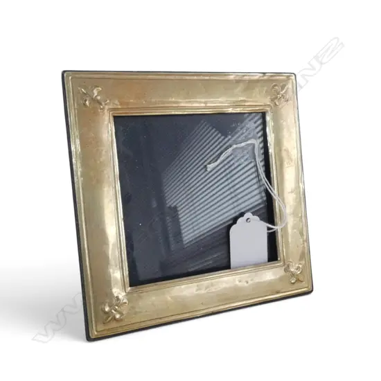 S/SILVER PHOTO FRAME FLUER DE LISE CORNERS 140MM SQUARE