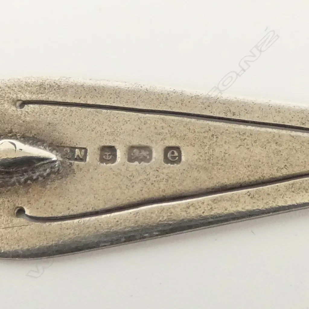 4 PCES STG SILVER; THIMBLE, THISTLE CARD HOLDER, PAGE MARKER, CARD GAME SPINNER Image 1++