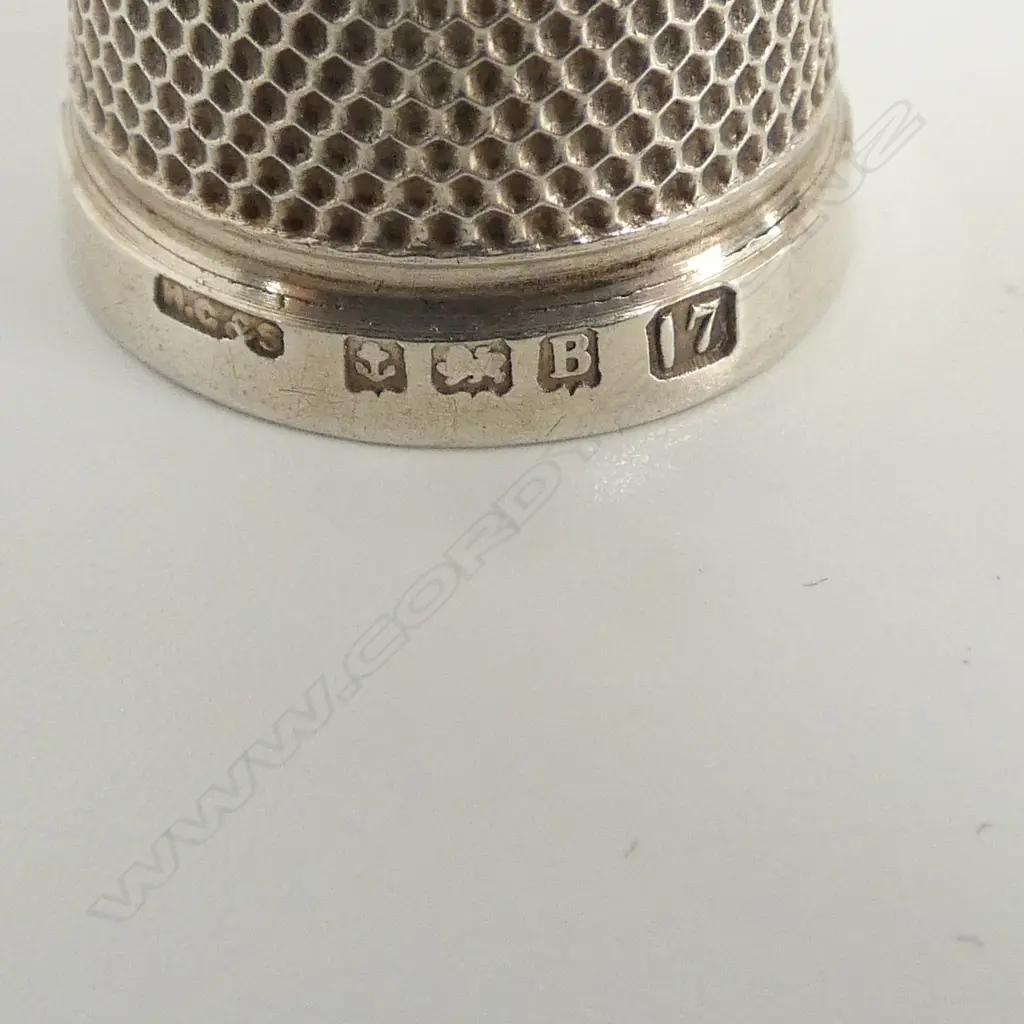 4 PCES STG SILVER; THIMBLE, THISTLE CARD HOLDER, PAGE MARKER, CARD GAME SPINNER Image 1++