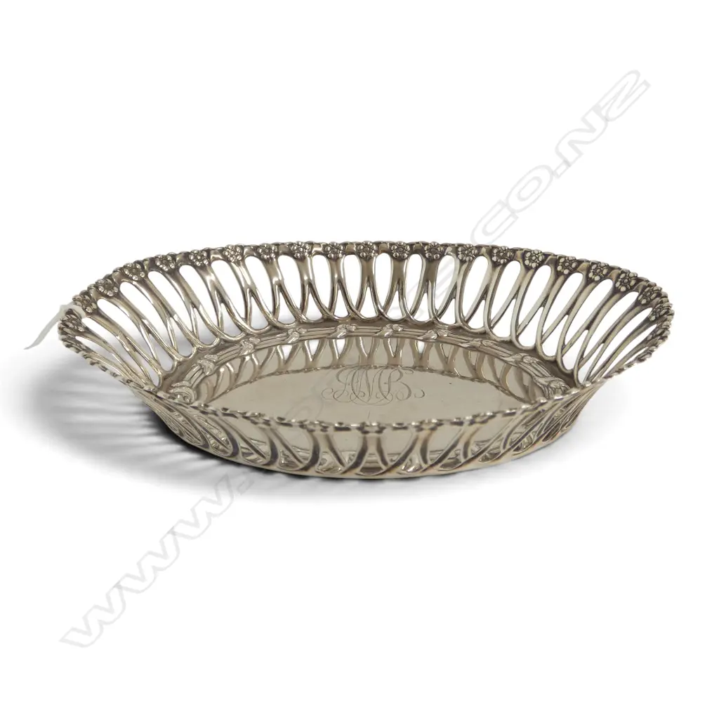 STG SILVER DISH 115x160mm 88gms Image 1++