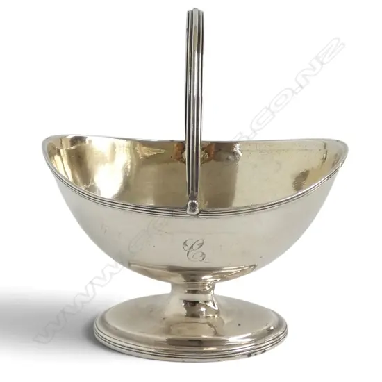 STG SILVER FOOTED BOWL w. SWING HANDLE, HENRY CHAWNER LONDON 1791 H.85mm 122gms 