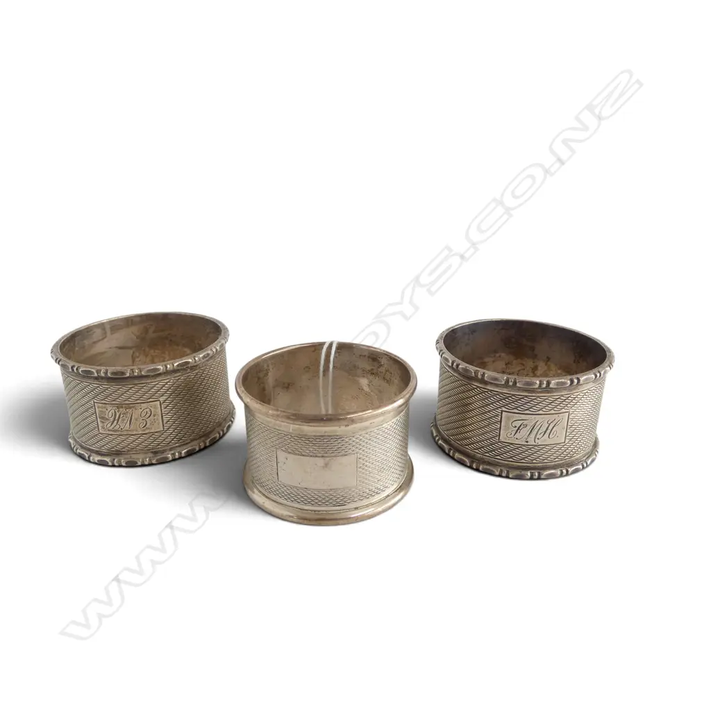 3 STG SILVER NAPKIN RINGS, 95gms Image 1++