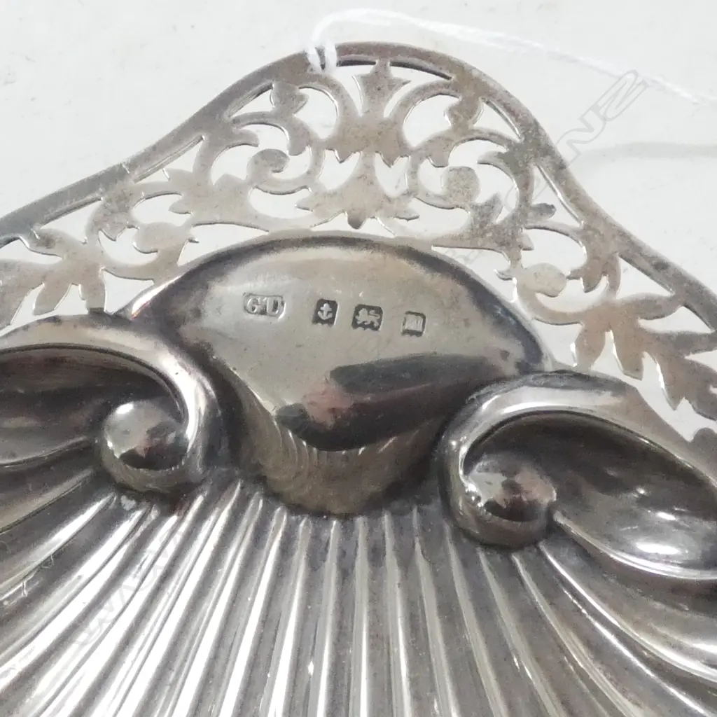 S/SILVER SCOLLOP SHAPED JAM DISH 54GMS Image 1++