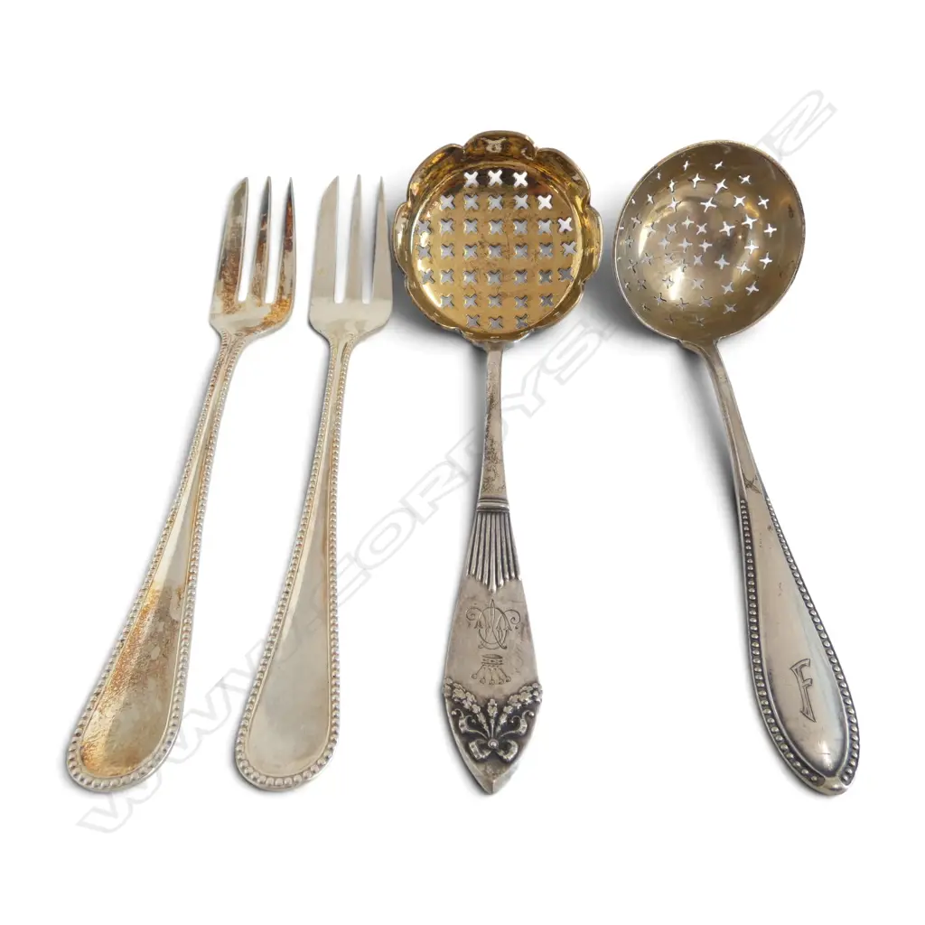 4 PCES 800 SILVER CUTLERY 122gms (ONE SIFTER 840) Image 1++