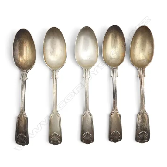 SET 5 LONDON 1902 SILVER SPOONS Fiddle Thread & Shell pattern. 132gms