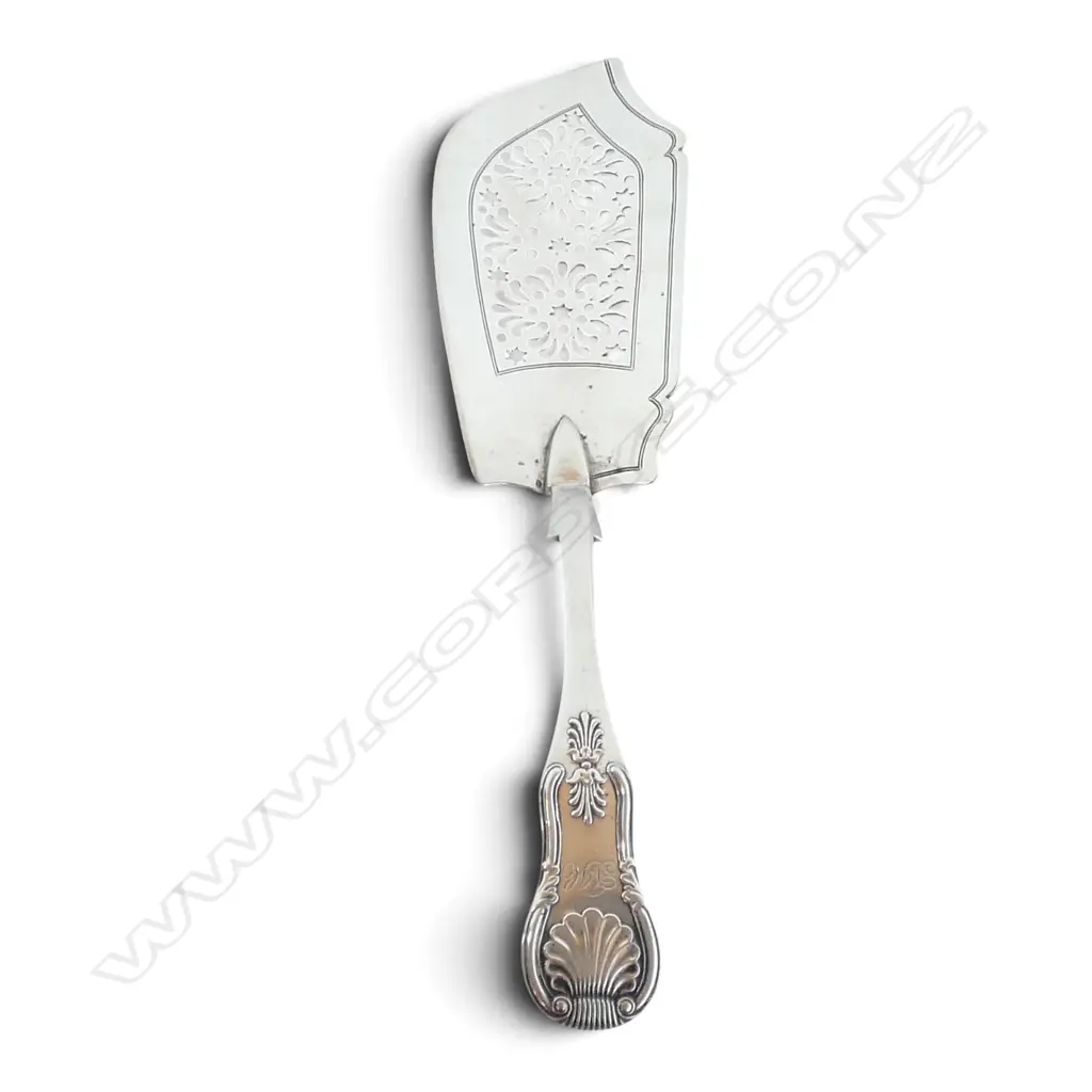 VICTORIAN STG SILVER KINGS PATTERN FISH SLICE, CHESTER 1846, 165gms Image 1++