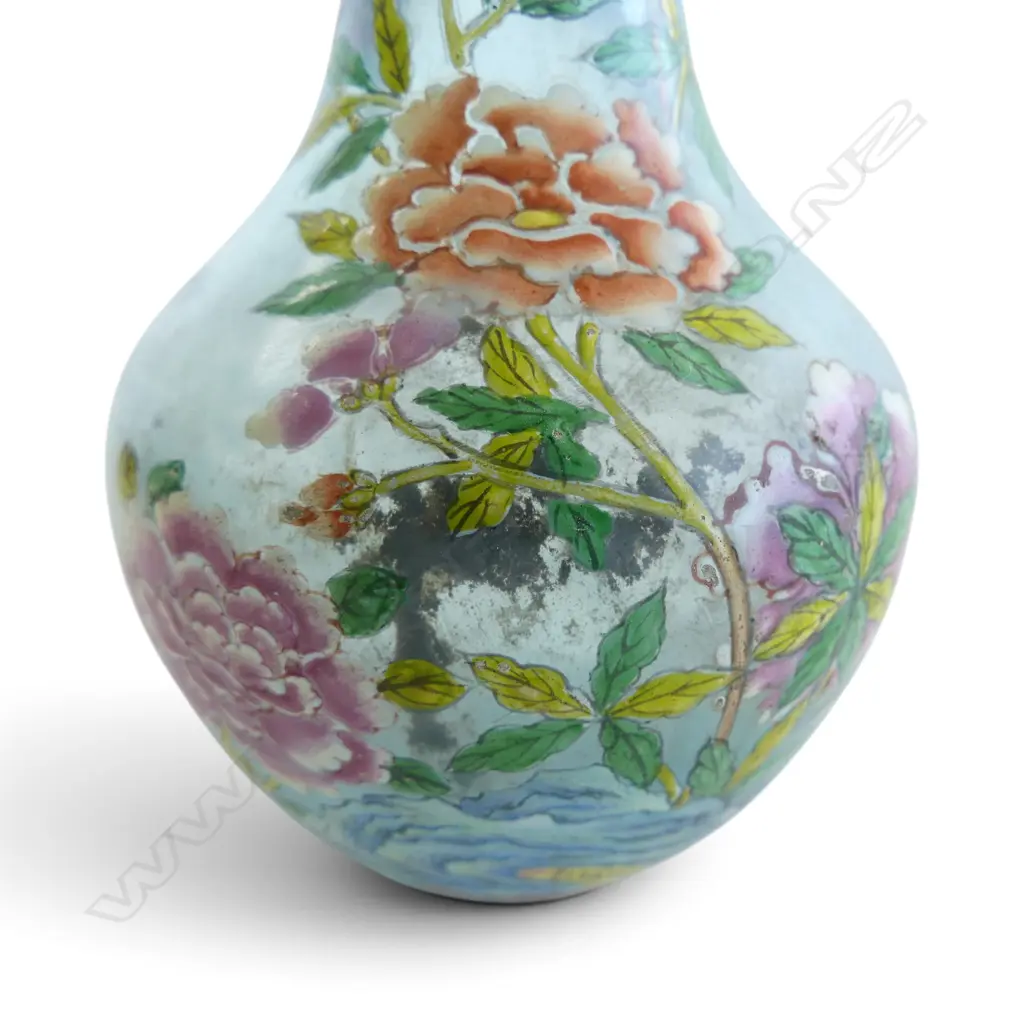 ORIENTAL GLASS VASE H.110mm Image 1++