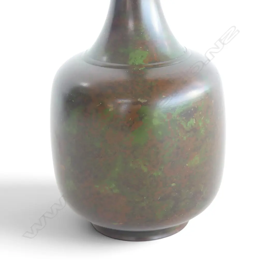 VINTAGE JAPANESE BRONZE VASE, GREEN/BROWN PATINA, H.220mm Image 1++