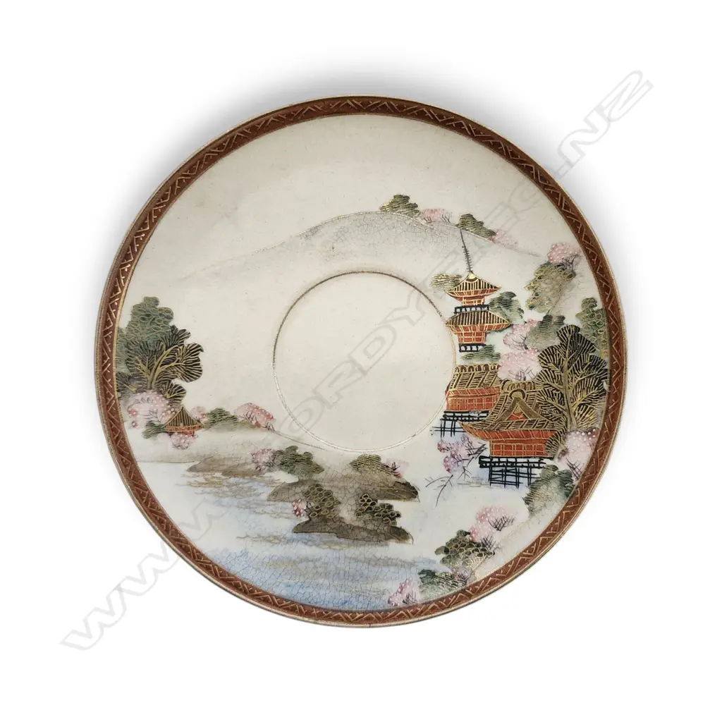 3 HAND-PAINTED JAPANESE SATSUMA SAUCERS 140mm Dia. Image 1++