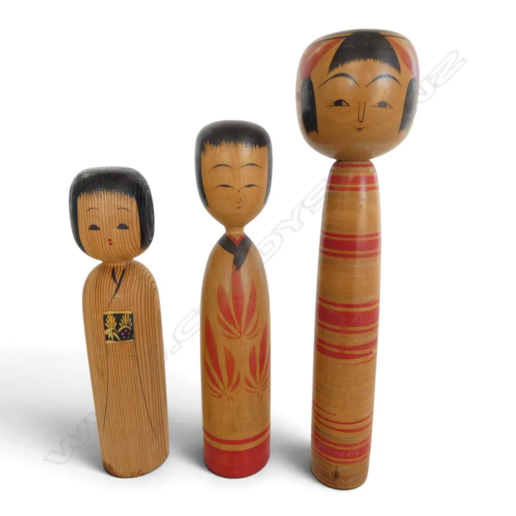 3 VINTAGE JAPANESE KOKESHI DOLLS, 2x1940, 1x1960, all signed, H.180,210,240mm Image 1++