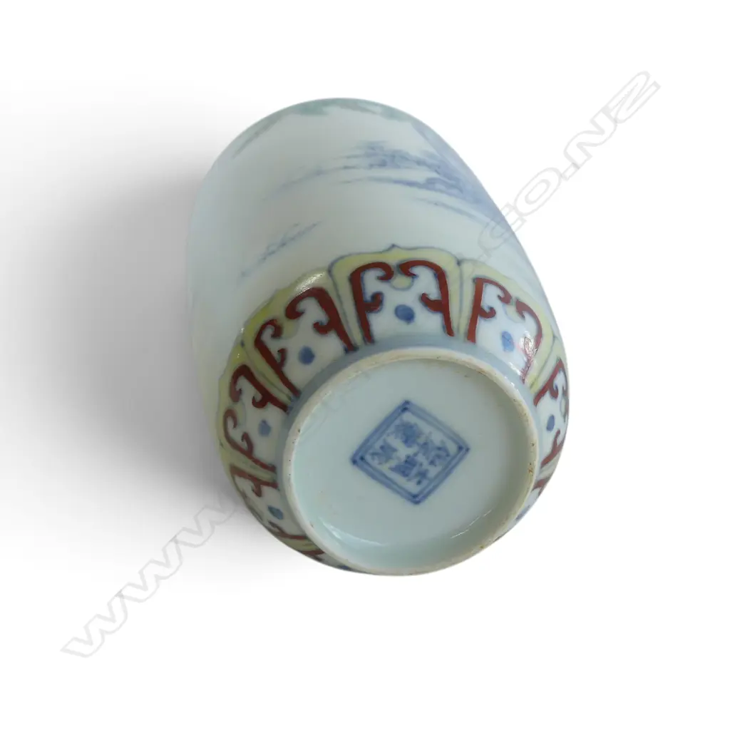 CHINESE PORCELAIN VASE, H.200mm, mark to base  Image 1++
