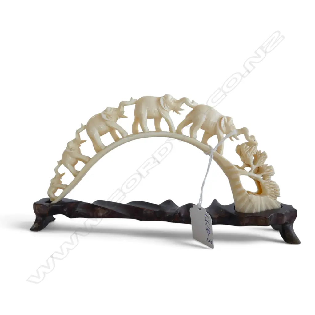 VINTAGE CARVED HIPPO IVORY ELEPHANT BRIDGE TUSK L.225mm on carved wood stand Image 1++