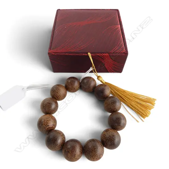 CHINESE AGARWOOD BEAD BRACELET